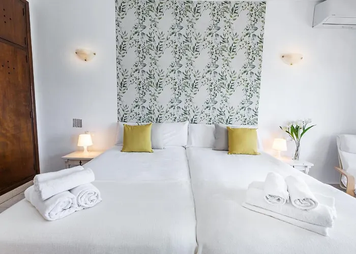 Monko Mieres * Τορρεμολίνος