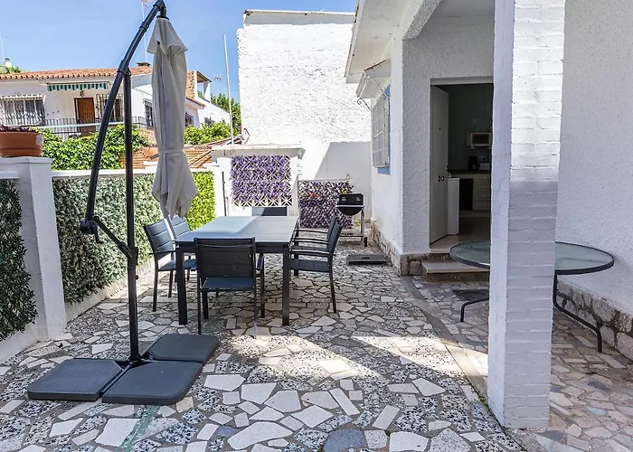 Monko Mieres Villa *