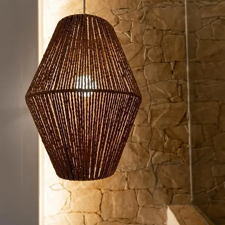 فيلة Monko Mieres